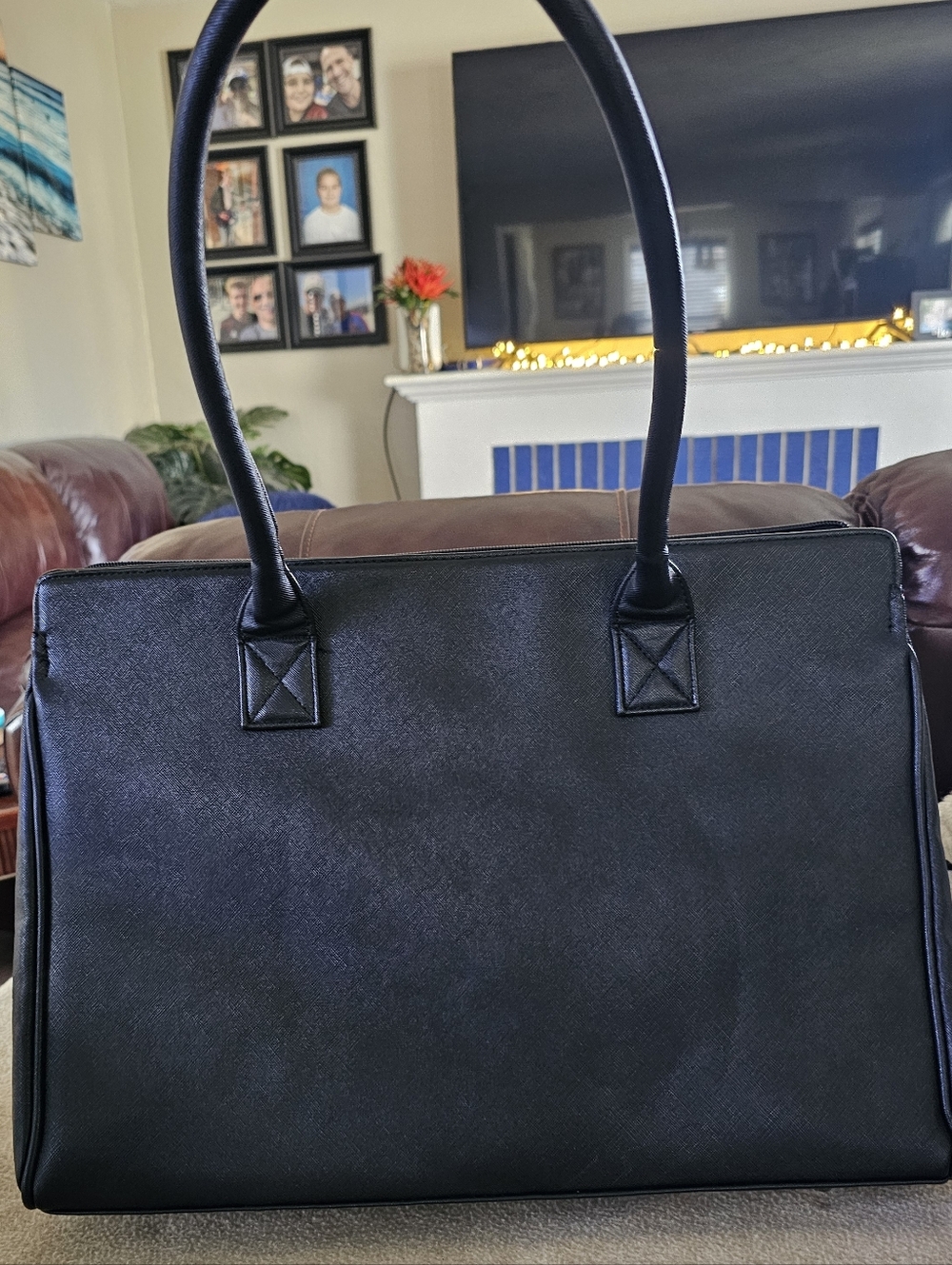 Mary Kay Black Tote with Dual Handles - Picture 9 of 9